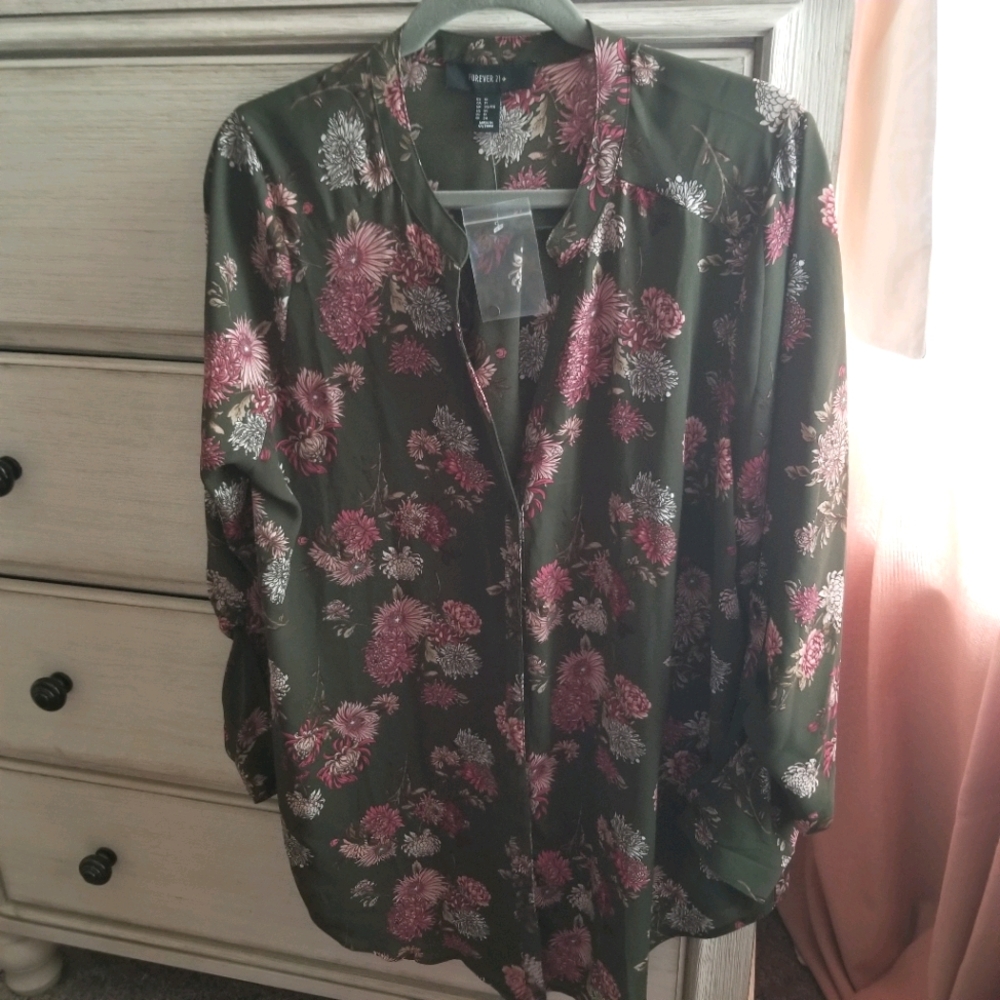 NWOT Forever 21 blouse